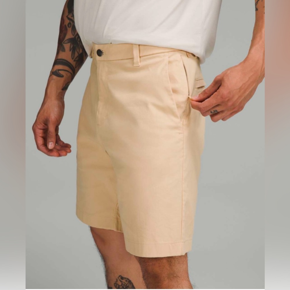 Lululemon Men’s Commission Classic-Fit Shorts 9”Oxford. Size 30”. Beige. NWOT. - Picture 4 of 7